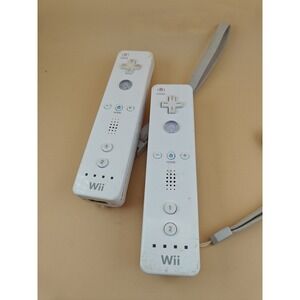 2x OEM Nintendo Wii Remote Controllers White RVL-003 Tested No Battery Cover lot